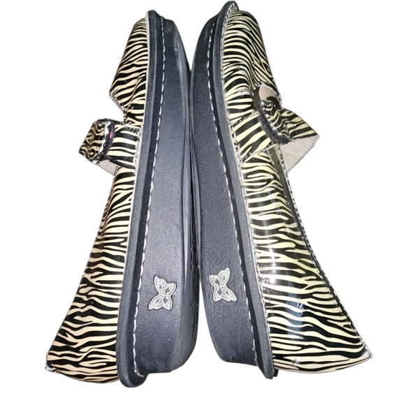 Alegria Zebra Print Women's Shoes - Picture 4 of 7
